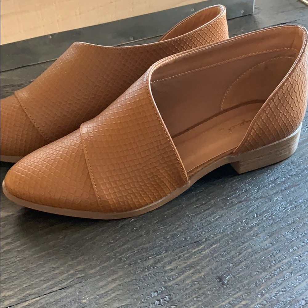 Brown flats